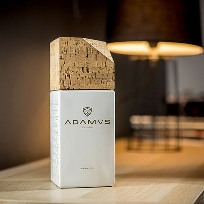 Adamus Portugese Gin - Luxe cadeauset met 2 glazen - 700ml